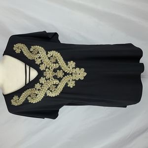 Emma & Olive Appliqued Blouse